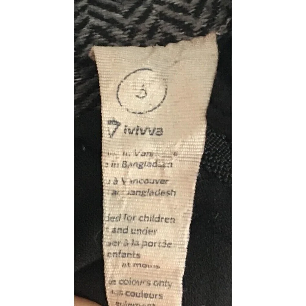 Ivivva Jacket Girl's Size XS Black Gray Long Sleeve Zip Up Sweat Shirt